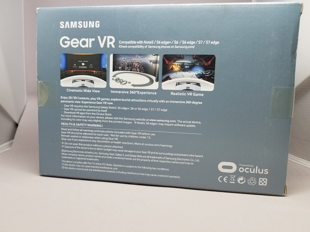 Samsung Gear Virtual Reality Headset + Steel Series Bluetooth Controller