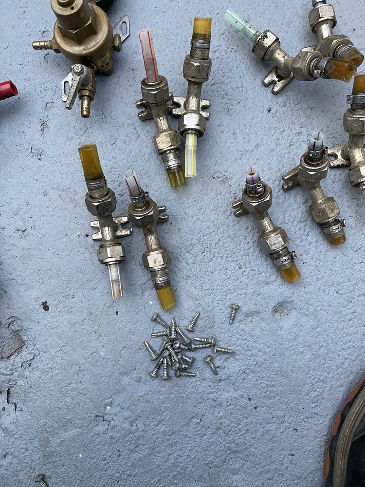 Taprite/Banner co2 regulator Draft Beer Lot All Used But Working Great