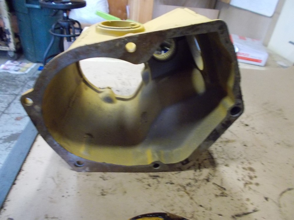 John Deere 1010 powershaft housing