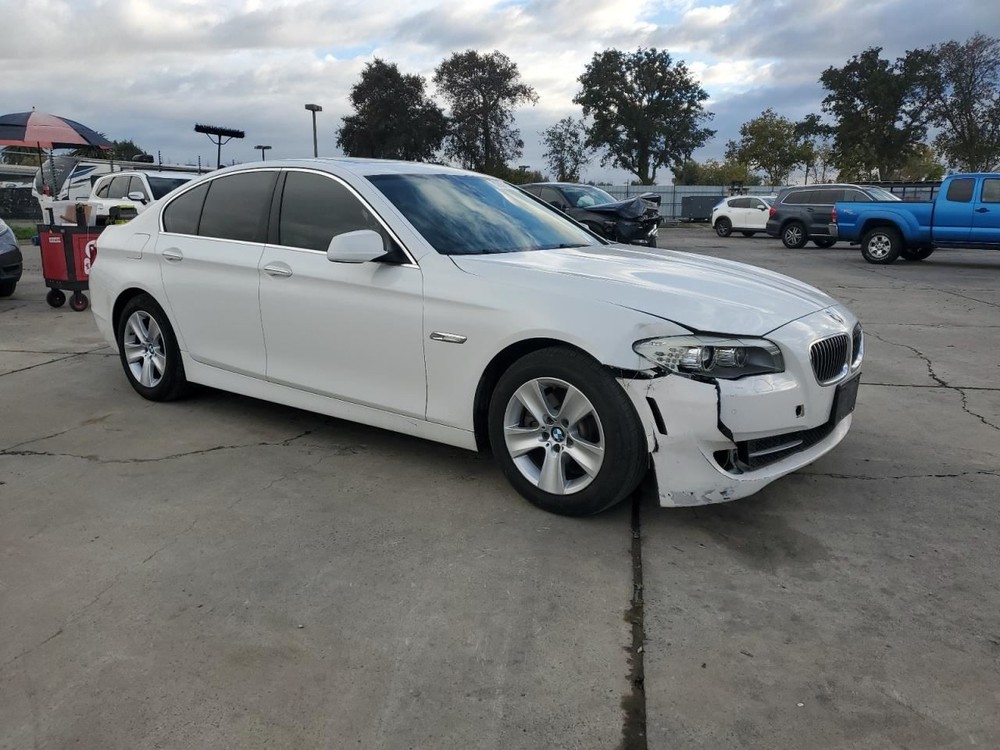 LEFT FRONT SPINDLE KNUCKLE OEM 11-16 BMW 528I