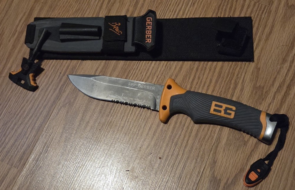 Gerber Bear Grylls Survival Knife