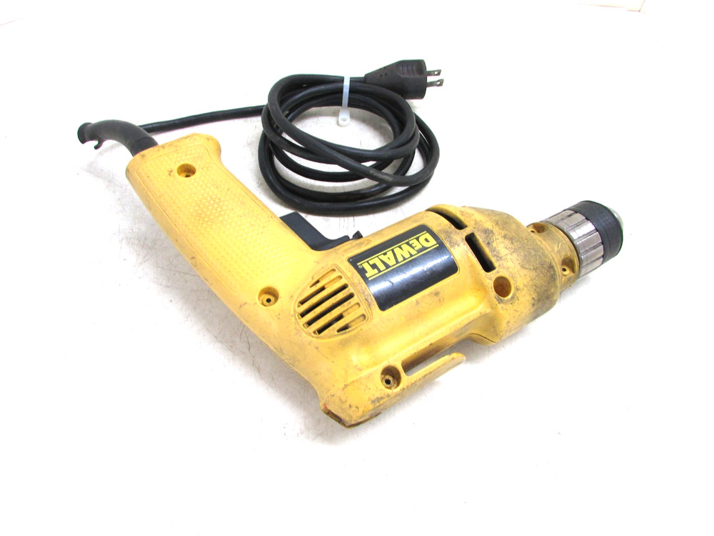 DEWALT DW106 3/8" VARIABLE SPEED REVERSING DRILL, KEYLESS CHUCK