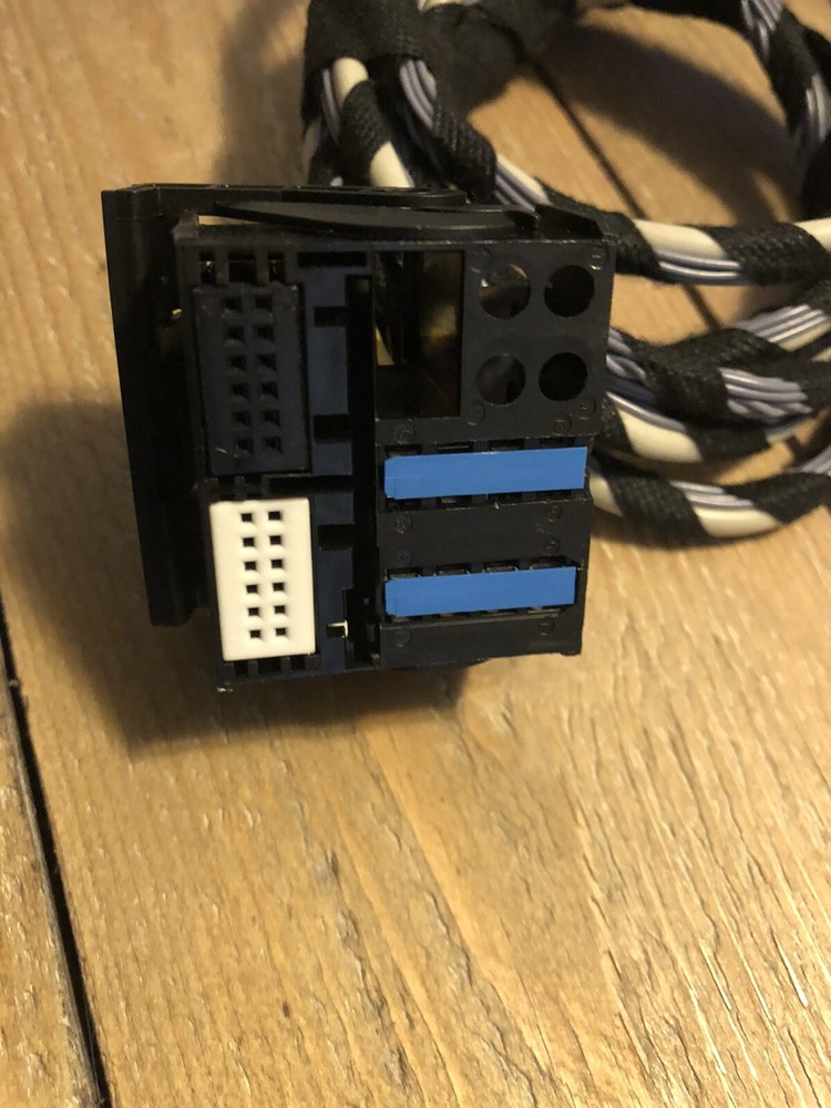 VW Volkswagen Media Device Interface (MDI) RNS510 RNS315 RNS