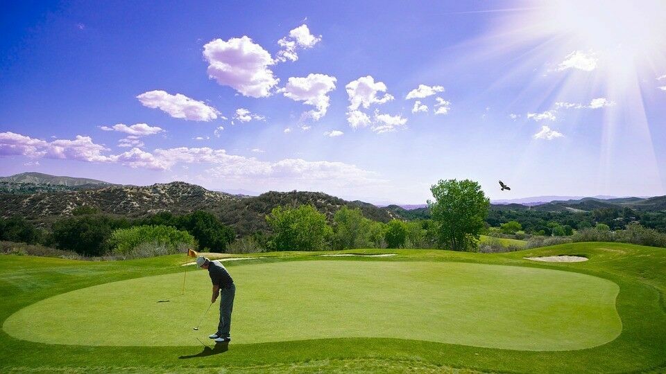 94"X120" Motorized Remote Control Golf Simulator Impact Retractable Screen W pad