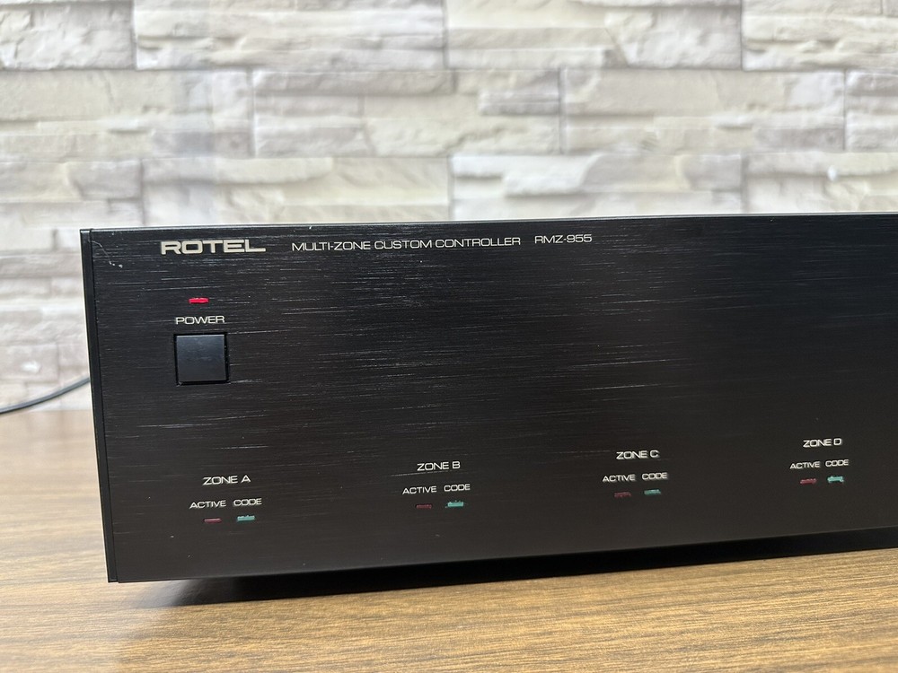 Rotel RMZ-955 Multi-Zone Custom Controller / Multi Room Amplifier Great Cond