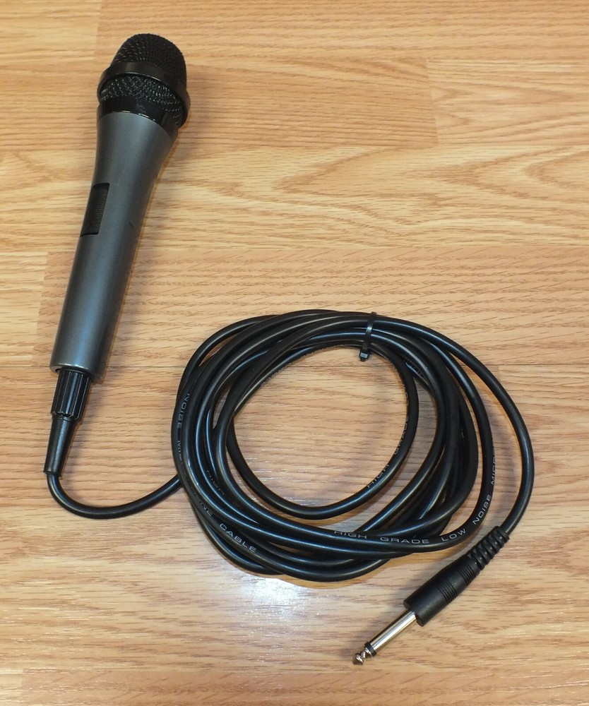 Unbranded Microphone With High Grade Low Noise Microphone Cable **READ**