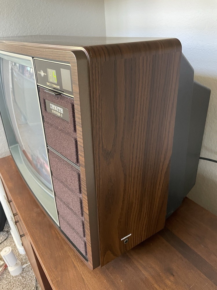1985 Zenith SA1927W System 3 Space Command 19" CRT TV