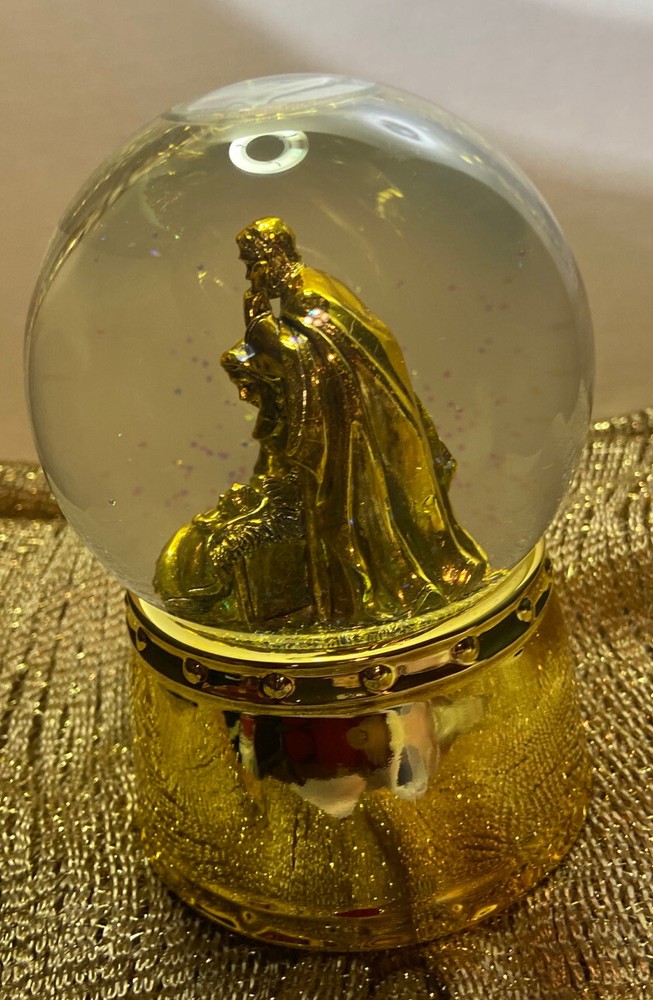 5”Musical Nativity scene water Globe. Perfect for gift