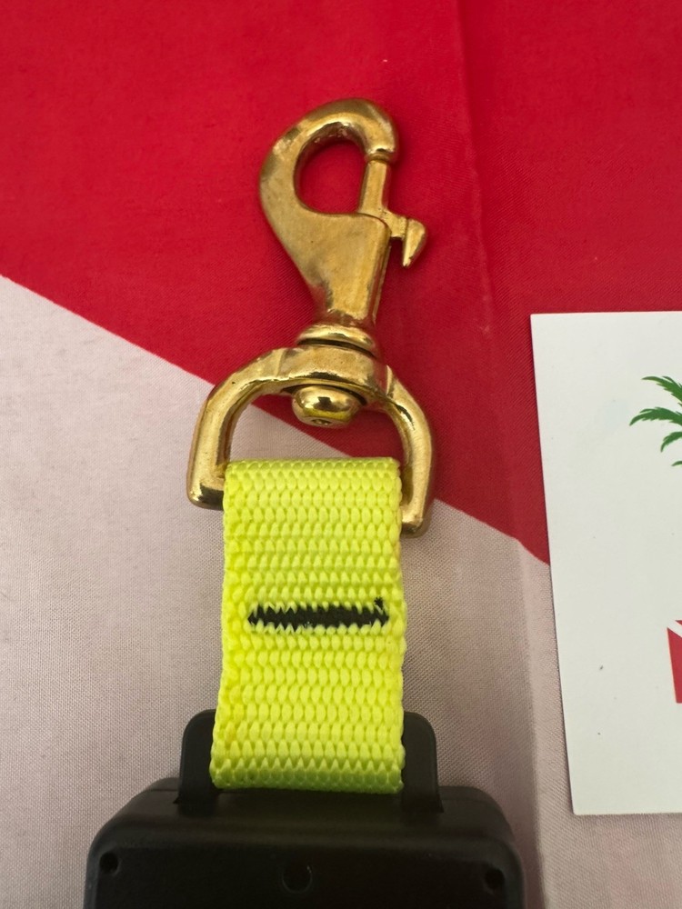 SCUBA REGULATOR CONSOLE CLIP BY CETACEA NICE!