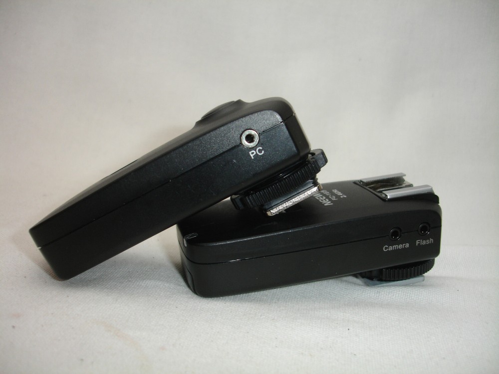 Neewer 2.4GHz Flash Camera Trigger Transmitter & Receiver (no cables)