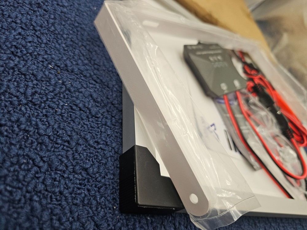 Voltset VSA20 VSA20Y Solar Panel Hardware / 20W / Charge Controller