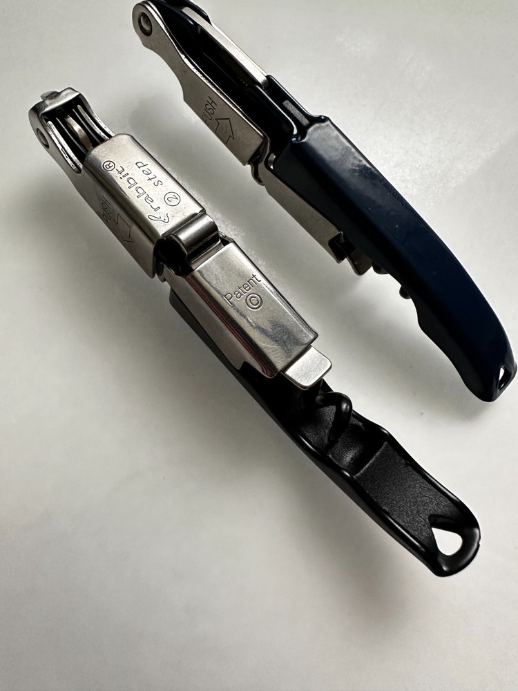 (2) RABBIT Black / Navy Blue Zippity 2-Step Waiters Corkscrews Wine Key Openers