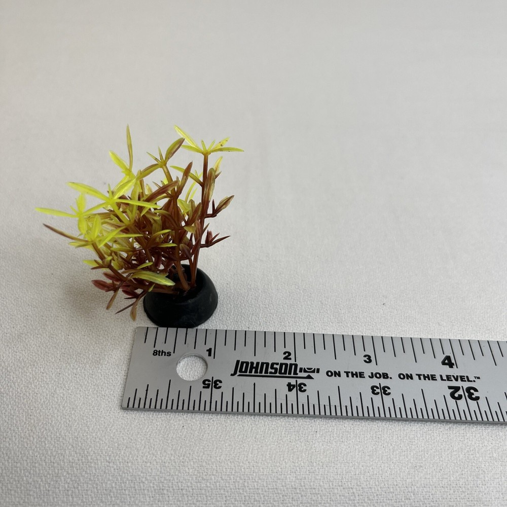 2 PC Xunyee Plastic Aquarium Plants