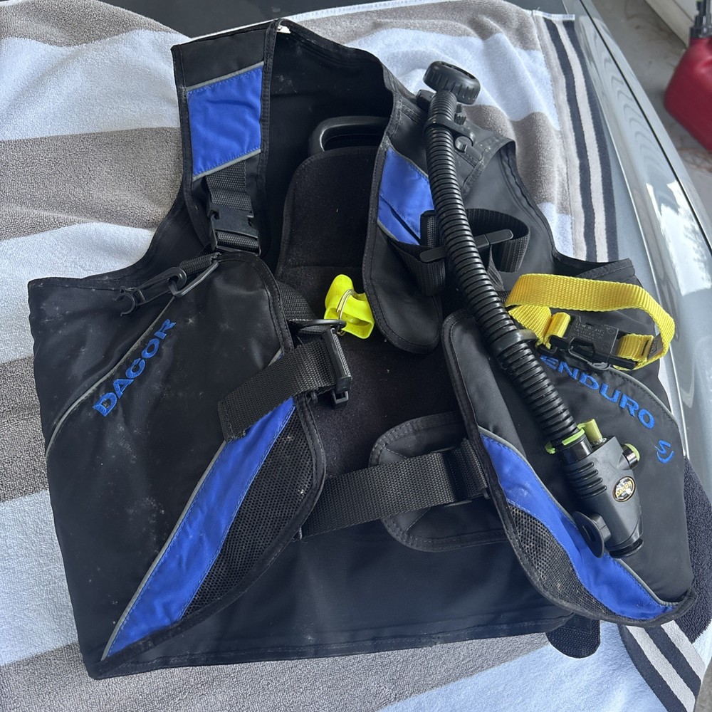 Dacor Enduro Buoyancy Compensator Vest  Medium!!