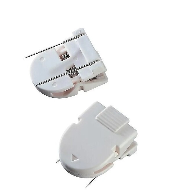 Advantus Wall Panel Cubicle Clips White Office Cubicle Pins HANGER 20 PER Box