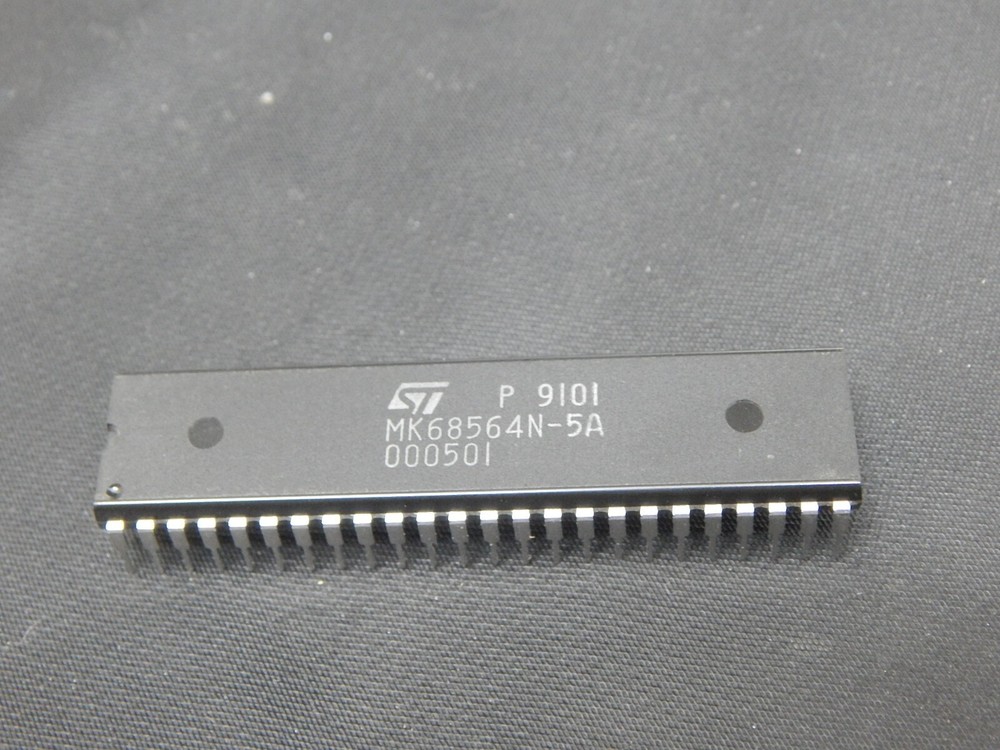 ST MICRO MK68564N-5A Microcontroller Serial Input/Output 48 PIN DIP - FAST SHIP