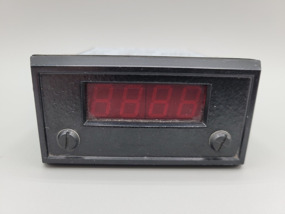 Red Lion Controls APLVD400 Digital DC Voltmeter LED Panel Mount Meter