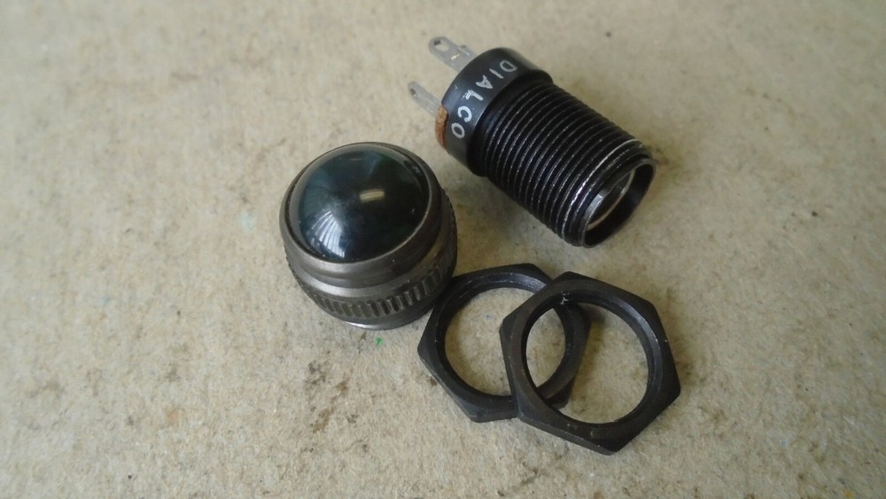 1 EA NOS DIALITE "PRESS TO TEST" BLUE PANEL INDICATOR LIGHT  P/N: MS25041-10
