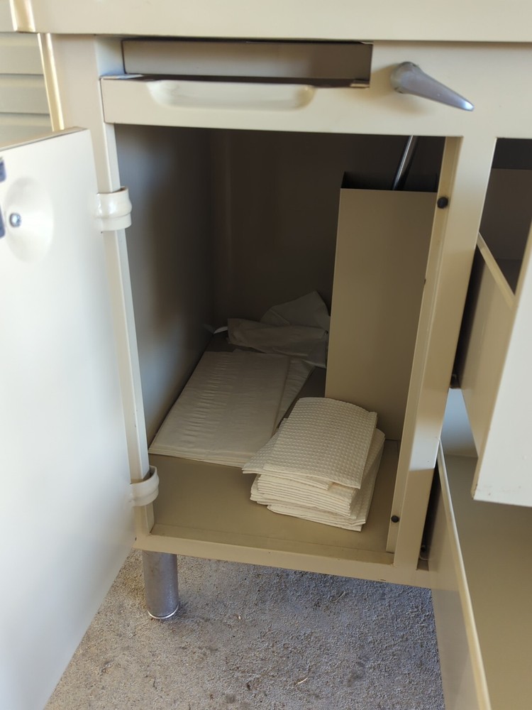 Retro Hamilton Exam Table brown / tan used EUC