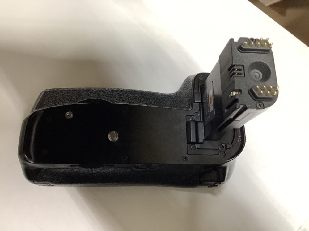Dste Battery Grip For EOS 70/80D Grip Only