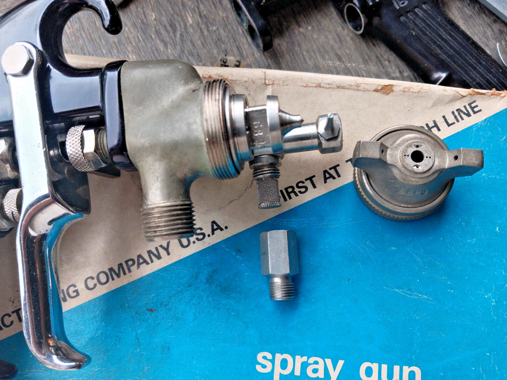 BINKS- model 18CE 2K Pressure spray gun 68
