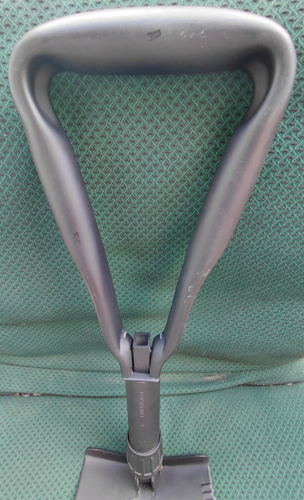 Genuine US Military Issue Entrenching Tool (E-Tool), Folding Shovel with Handle