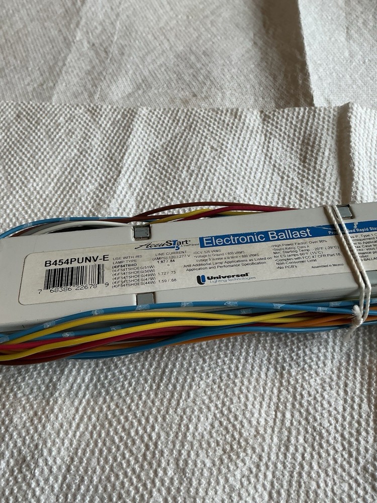 UNIVERSAL LIGHTING TECHNOLOGIES # B454PUNV-E / AccuSTart ELECTRONIC BALLAST.