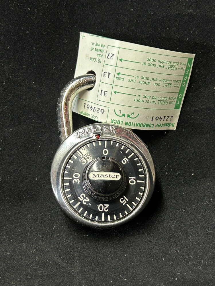 Master Combination Padlock Pad Lock 1502 BlackDial New in Box NIB