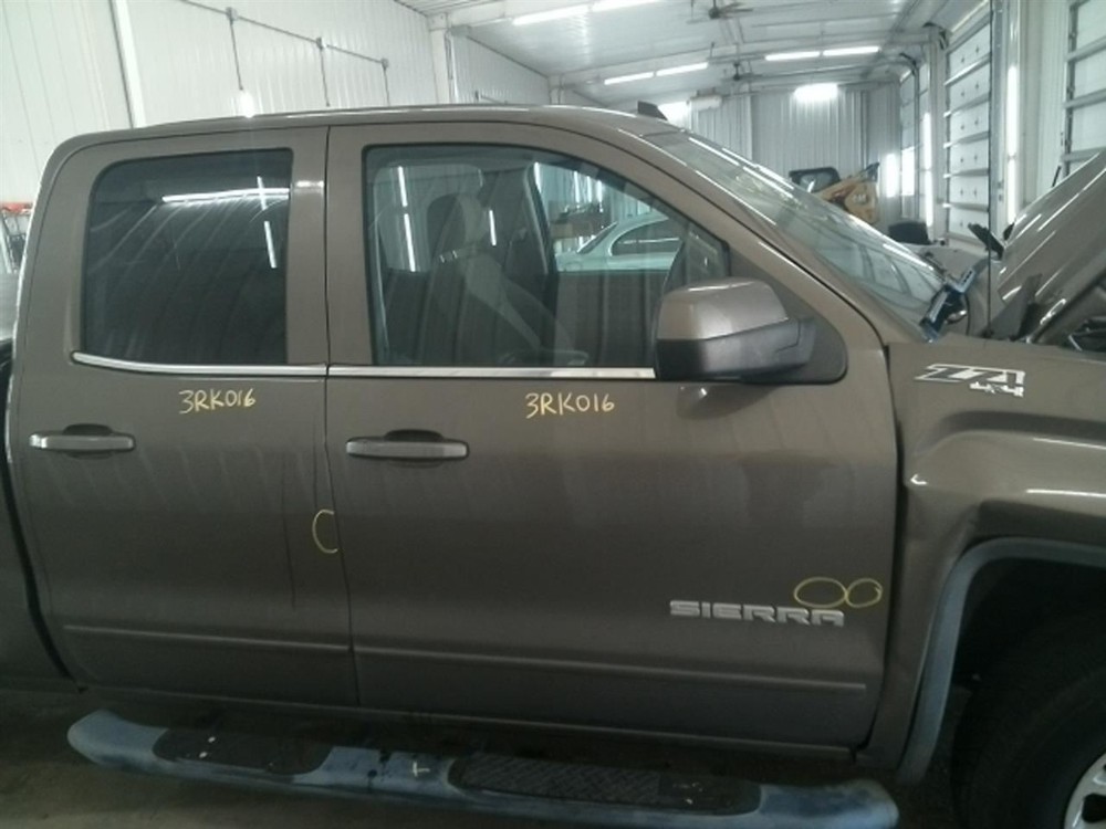 SIERRA150 2015 High Mounted Stop Light 104932533
