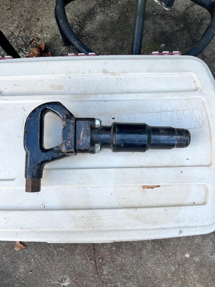 Texas Pneumatic Demolition Hammer Model TXCH4-4B