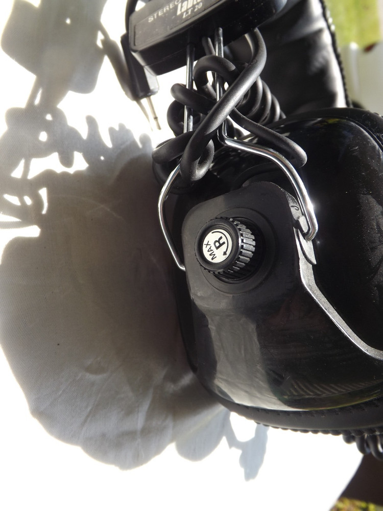 Labtec LT20 Vintage Stereo Headphones - TESTED