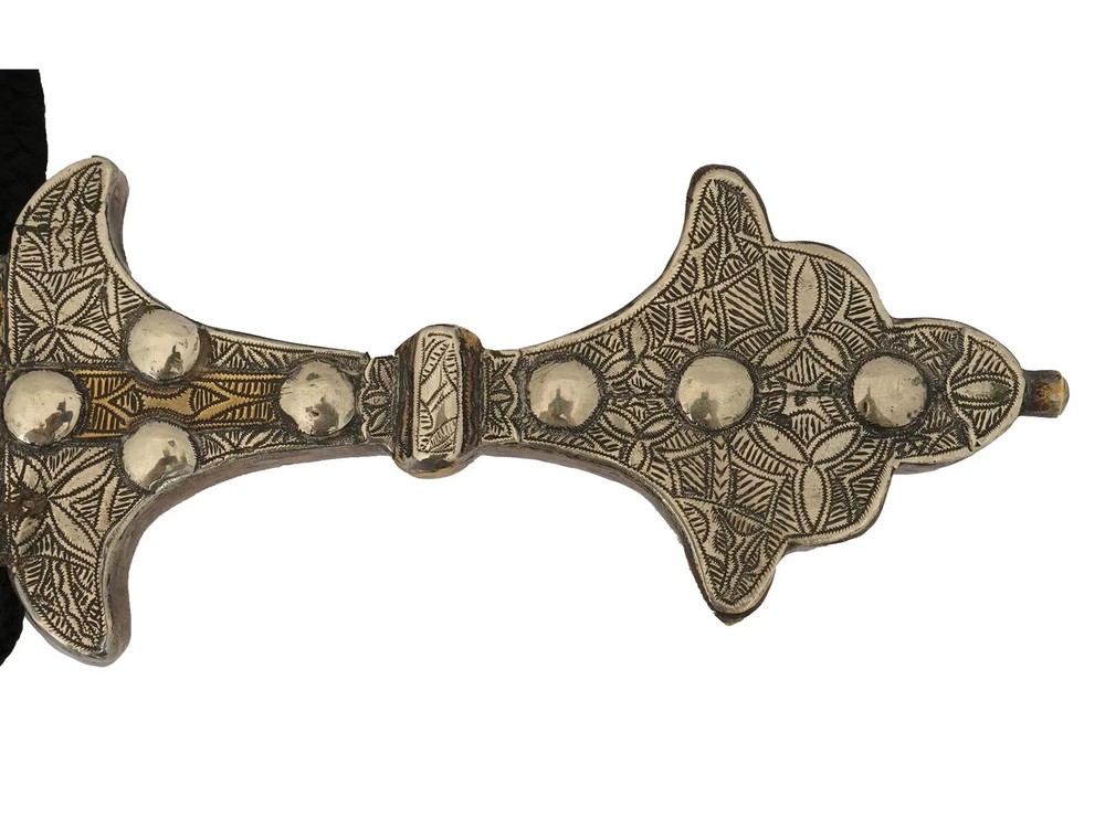 ANTIQUE 1900S ARABIC DAGGER WITH SILVER SHEATH