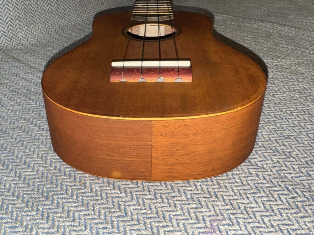 Rogue RU12 Soprano Ukulele Starter Pack with Gig Bag Nib