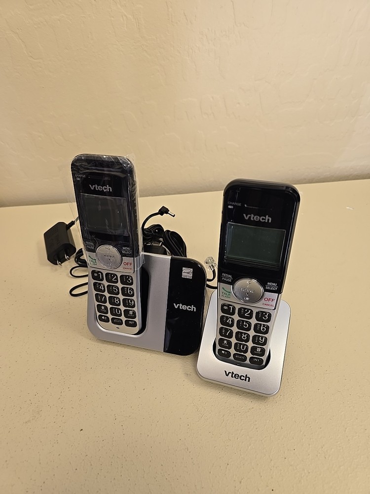 ​VTech VG231-2 Cordless Phone System - 2 Handsets - Easy to Use - Large LCD