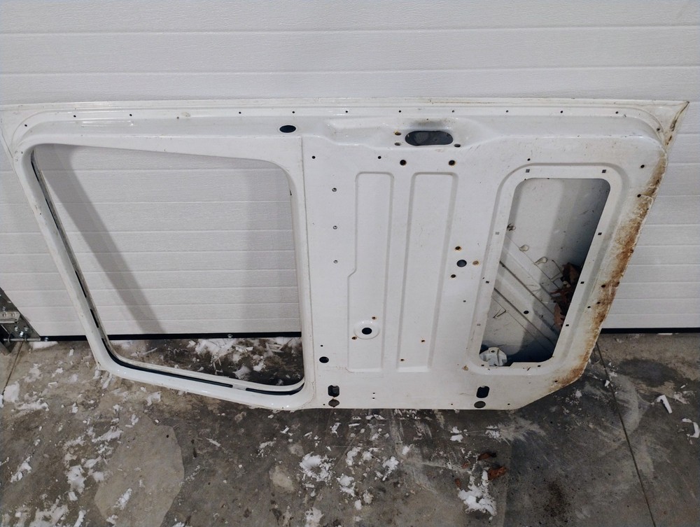 International Navistar Right Side / Passenger Door Shell