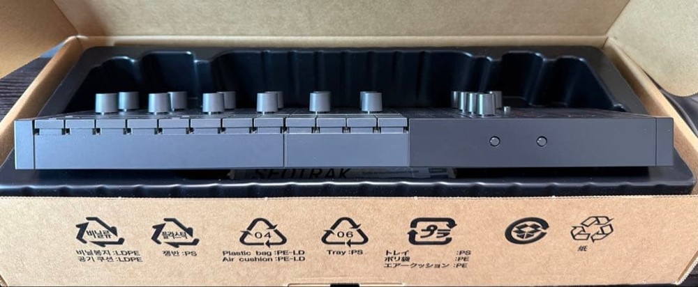 YAMAHA SEQTRAK Black Music Production Studio Sampler Synthesizer [Excellent]
