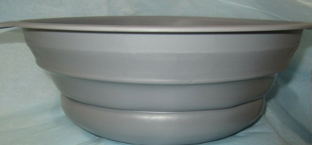 Easy Storage Folding Kitchen , Camping Strainer Collapsible Colander gray