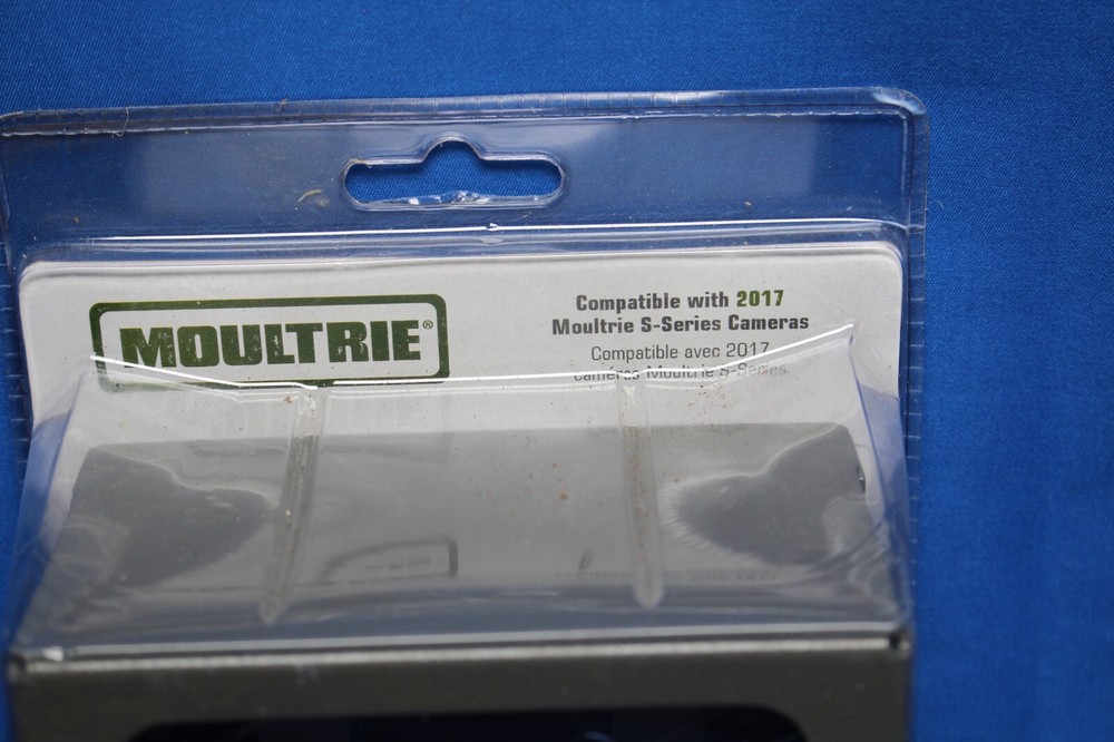 Moultrie S Series 2017 Model trail Camera Security Case bear baiting hunting