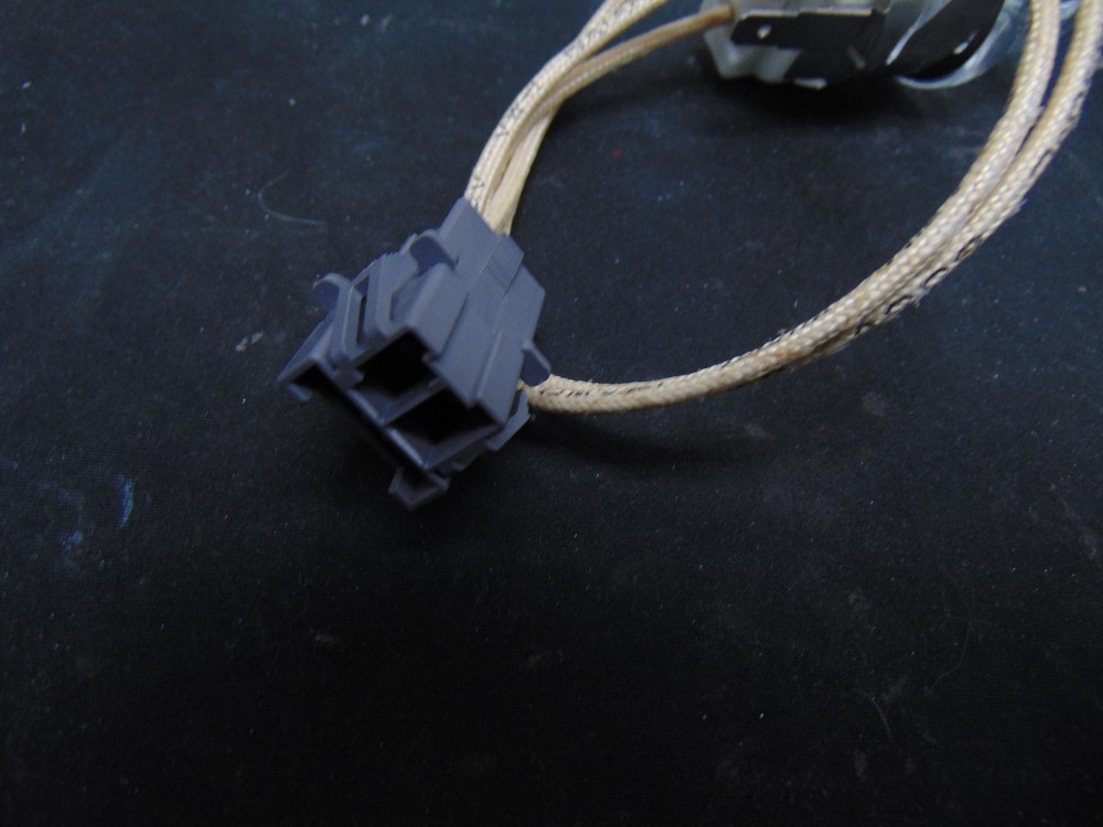 Frigidaire Gas Range GCFG3060BF Light Assembly