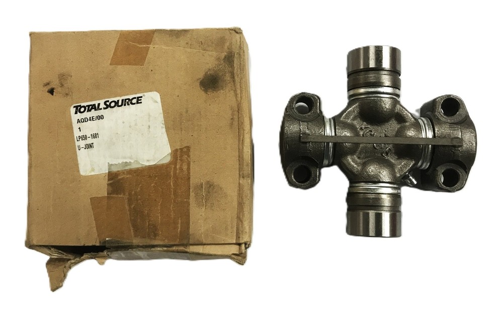 Total Source Universal Joint LP650-1681 NOS