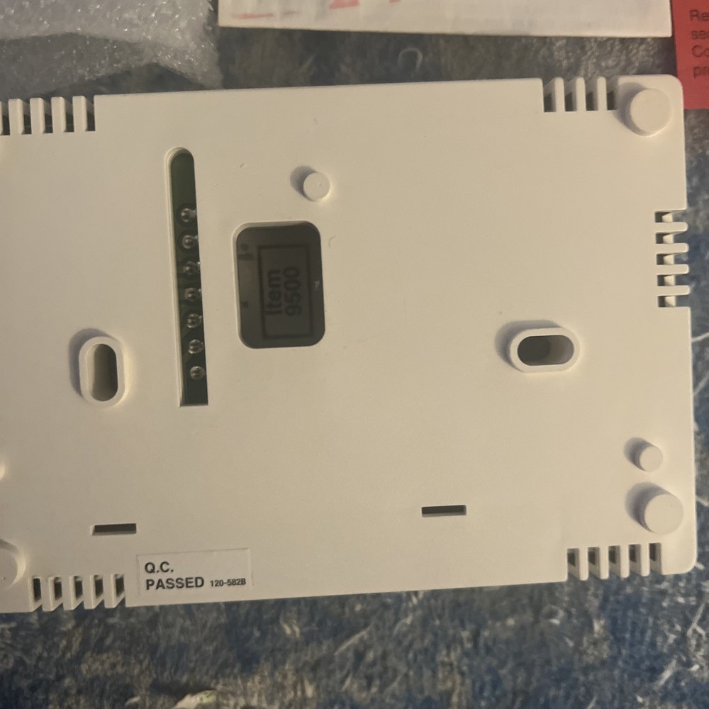 Robertshaw 9515 Non-Programmable Thermostat