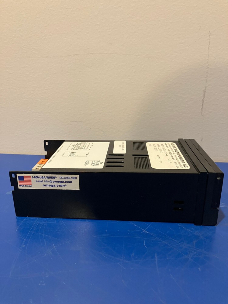 15351 Omega DP25B-TC-A Strain Meter & Controller