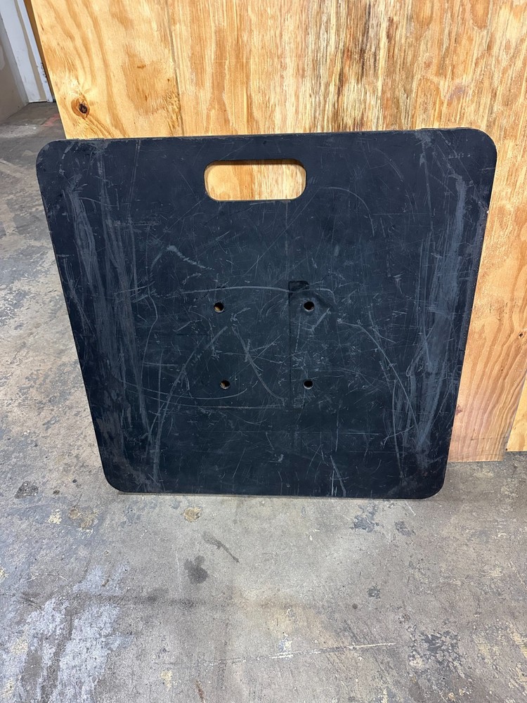 Tomcat 30" x 30" Baseplate – Used