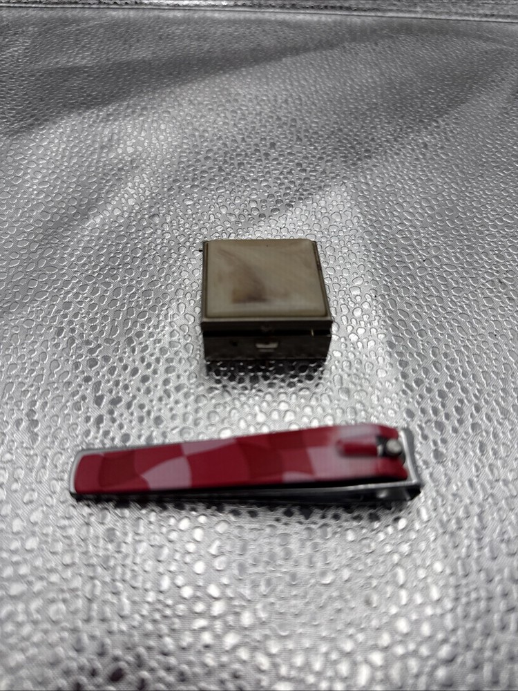 1” Square Silver Metal Box With Alabaster Lid