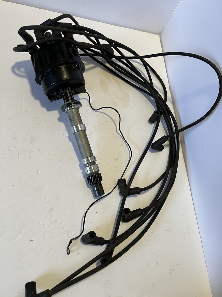 93 Mercruiser 5.0 V8 Distributor And Wires