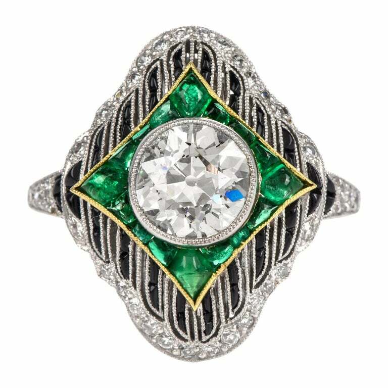 Classic European Style With Sparkling CZ & Green Emerald 925 Solid Silver Ring