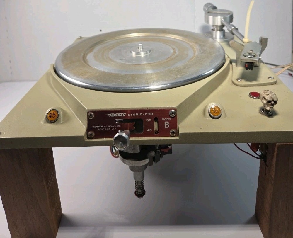 Russco Studio-Pro Model B Turntable 33 45 Professional Working