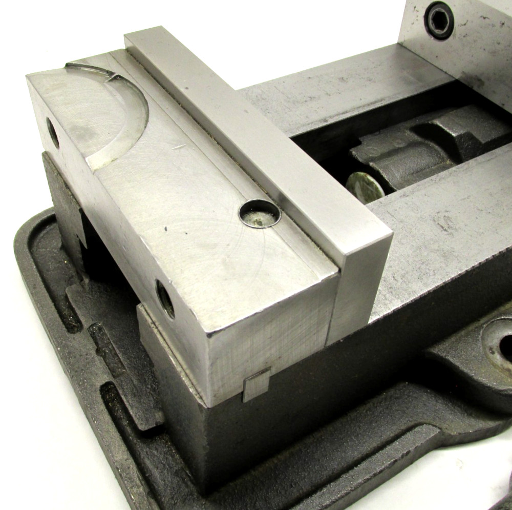 KURT ANGLOCK 6" MILLING MACHINE VISE w/ JAWS & HANDLE - #D60