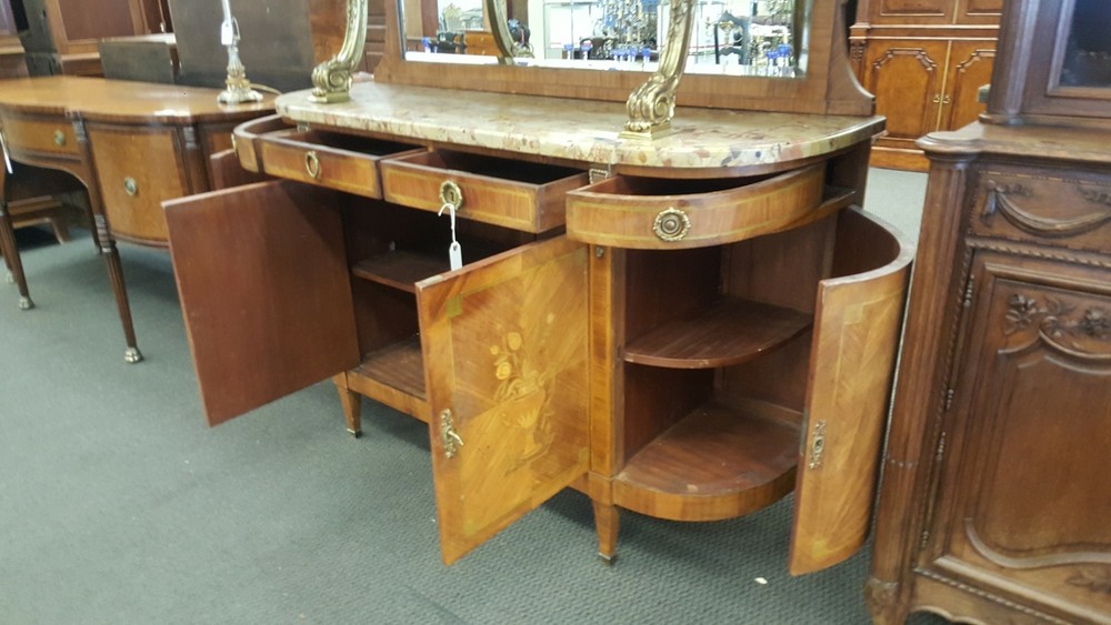Marble Top with Mirror Background