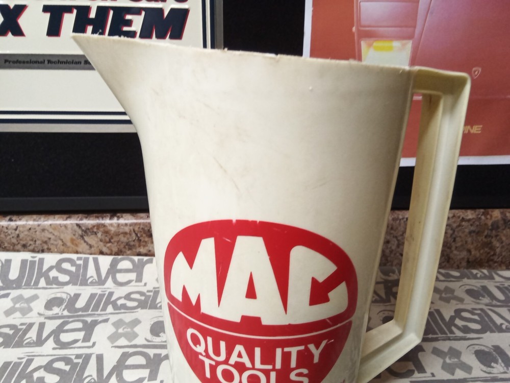 Vintage Alladinware Mac Tools 2.5qt Pitcher No.305